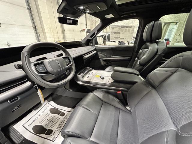 new 2025 Lincoln Navigator car, priced at $106,295