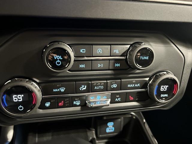 new 2025 Ford Bronco car, priced at $52,183