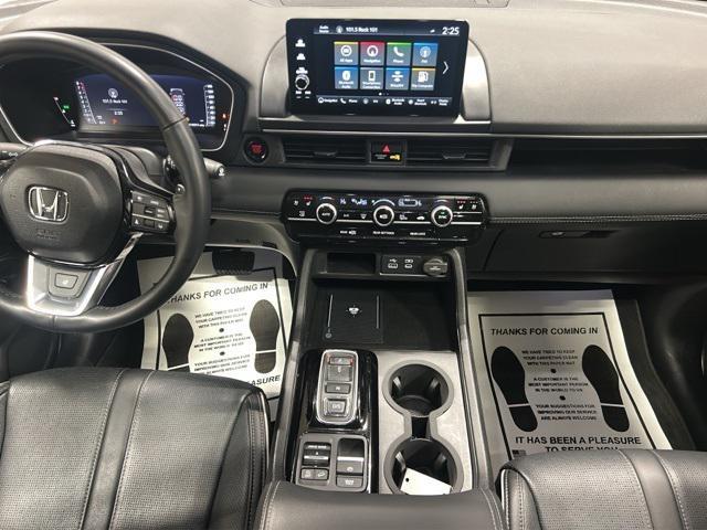 used 2025 Honda Pilot car, priced at $43,000