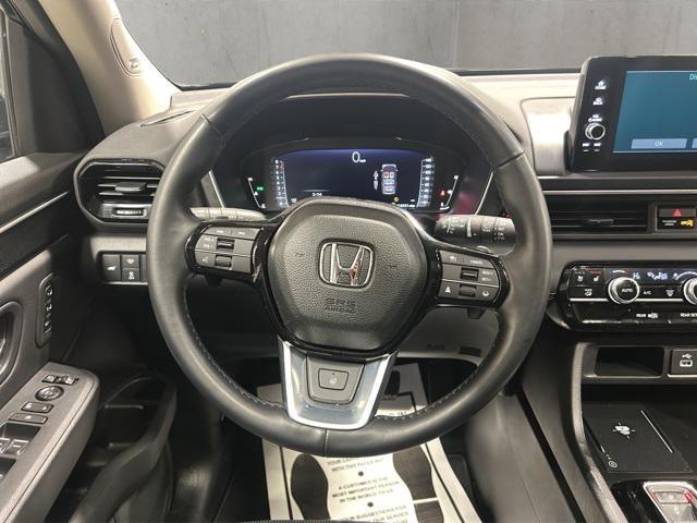 used 2025 Honda Pilot car, priced at $43,000