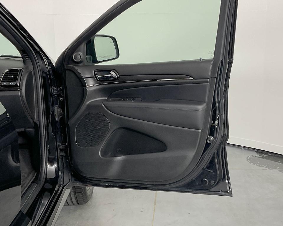 used 2021 Jeep Grand Cherokee car, priced at $30,933