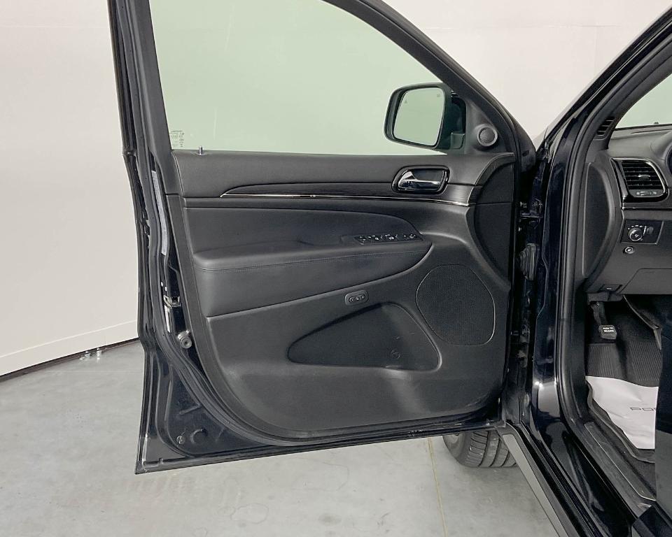 used 2021 Jeep Grand Cherokee car, priced at $30,933