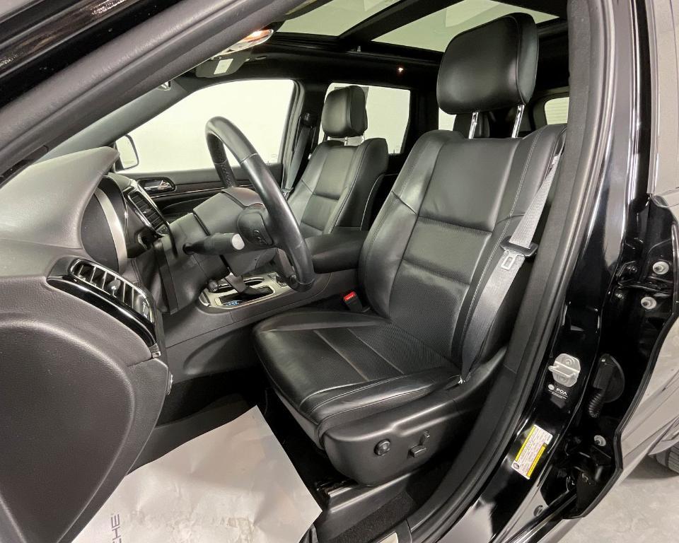 used 2021 Jeep Grand Cherokee car, priced at $30,933