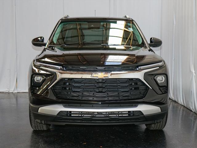 new 2025 Chevrolet TrailBlazer car, priced at $30,330