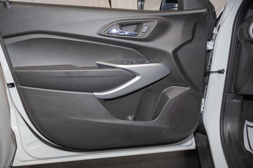 used 2025 Chevrolet Trax car, priced at $23,470