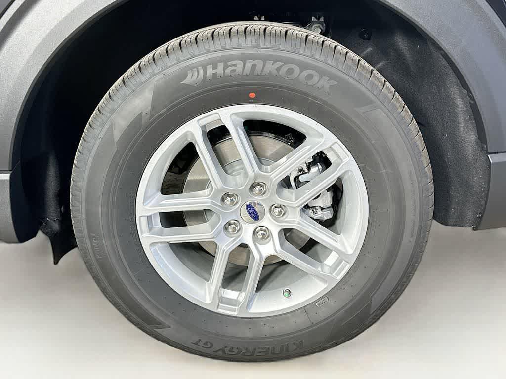 new 2025 Ford Explorer car, priced at $35,588