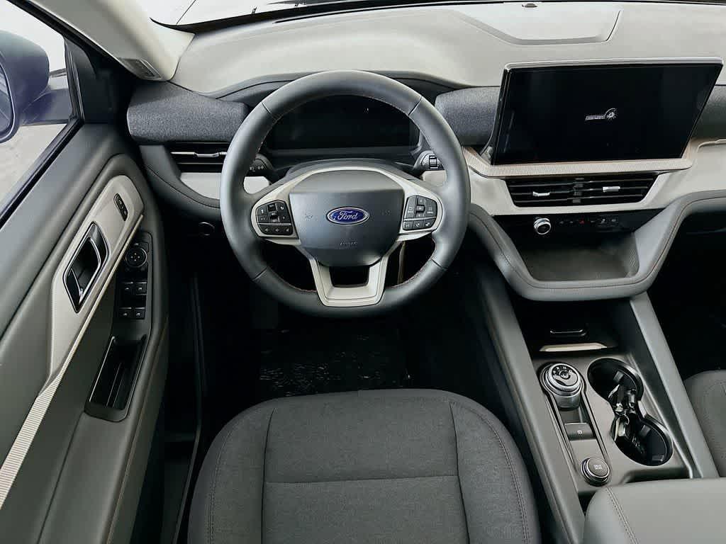 new 2025 Ford Explorer car, priced at $35,588