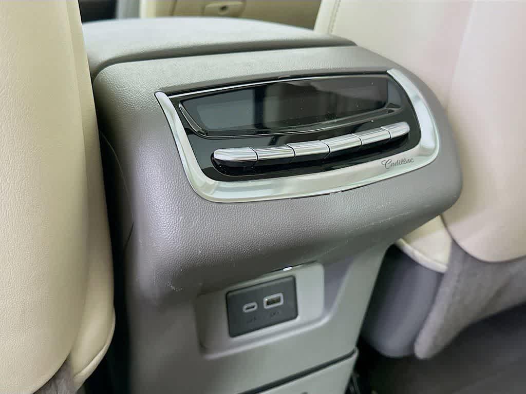 used 2023 Cadillac XT6 car, priced at $38,359