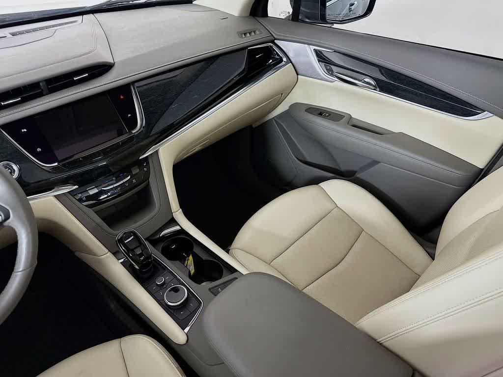 used 2023 Cadillac XT6 car, priced at $38,359