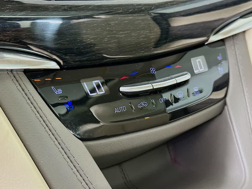 used 2023 Cadillac XT6 car, priced at $38,359