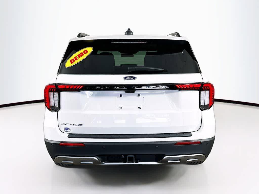 new 2025 Ford Explorer car, priced at $40,250
