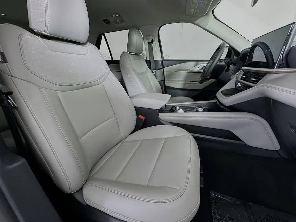new 2025 Ford Explorer car, priced at $40,250