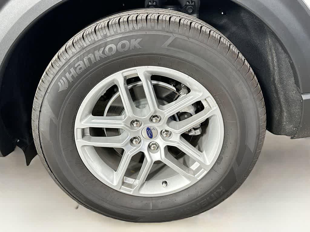 new 2025 Ford Explorer car, priced at $40,250