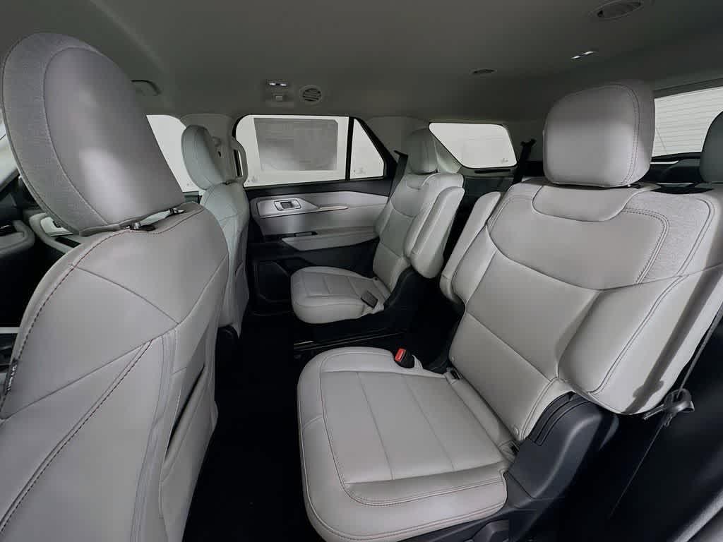 new 2025 Ford Explorer car, priced at $40,250
