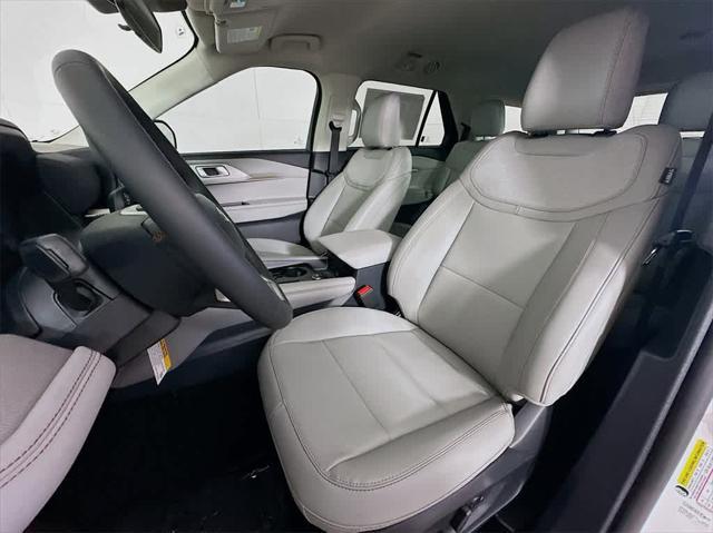 new 2025 Ford Explorer car, priced at $39,676