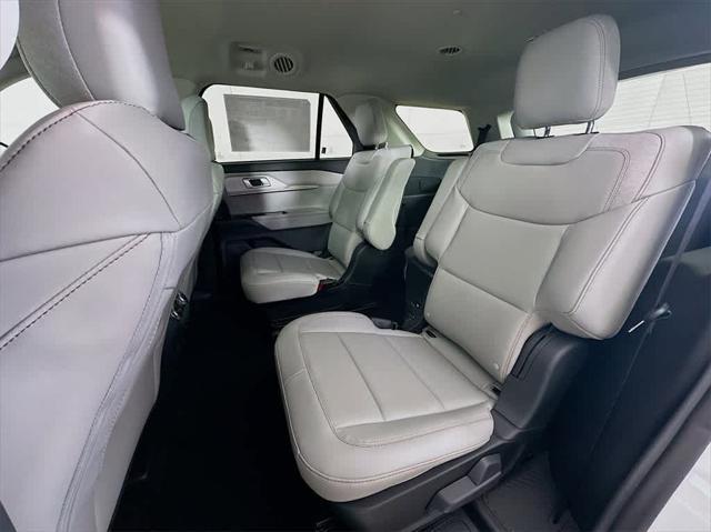 new 2025 Ford Explorer car, priced at $39,676