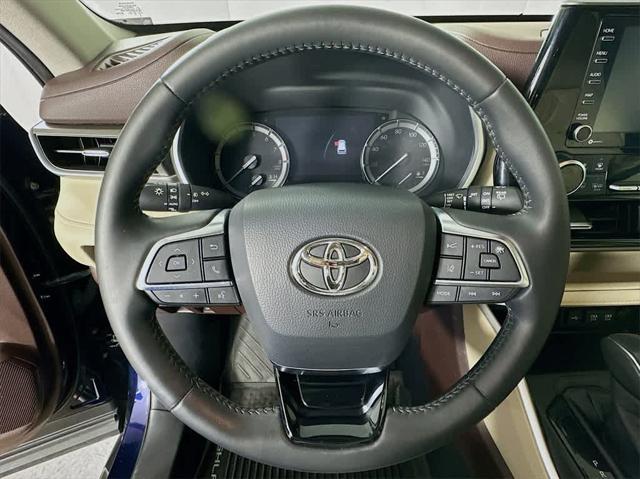 used 2020 Toyota Highlander car, priced at $28,408