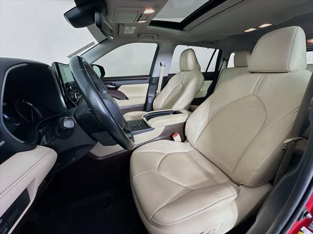 used 2020 Toyota Highlander car, priced at $31,821