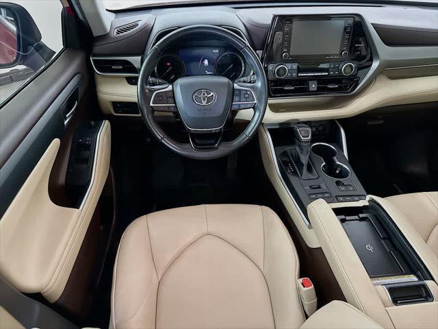 used 2020 Toyota Highlander car, priced at $31,821