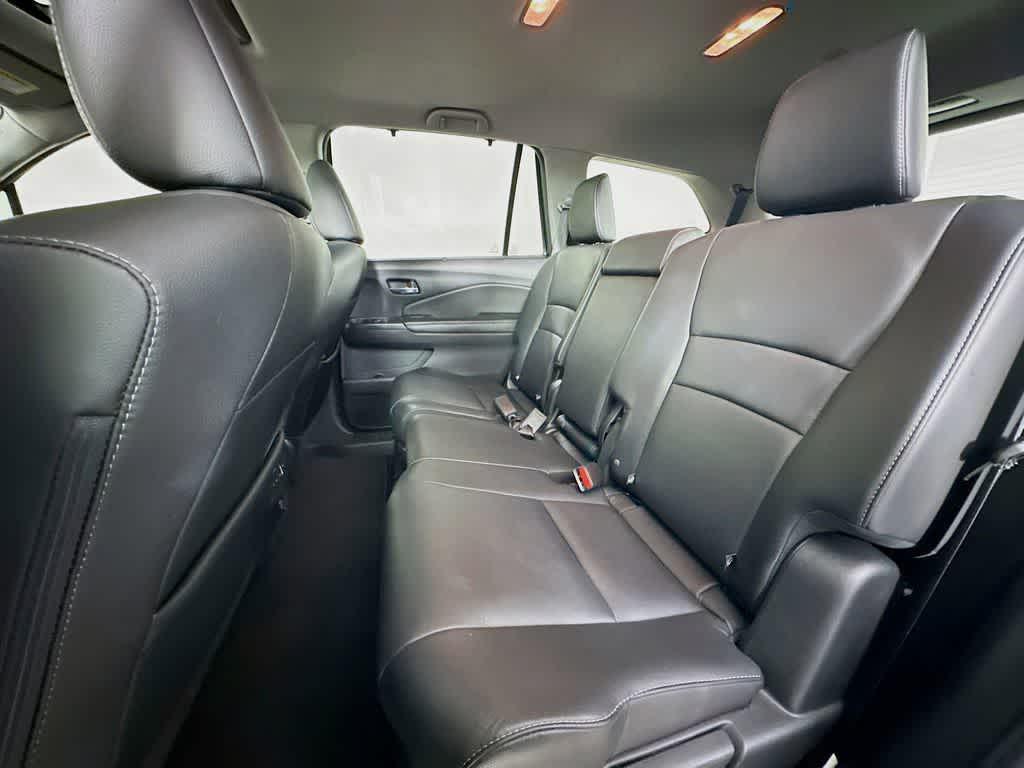 used 2022 Honda Pilot car, priced at $28,836