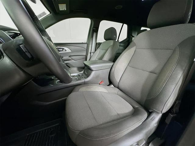 used 2022 Chevrolet Traverse car, priced at $23,439