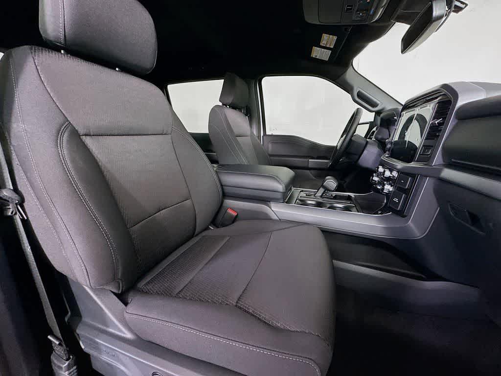 new 2025 Ford F-150 car, priced at $59,670
