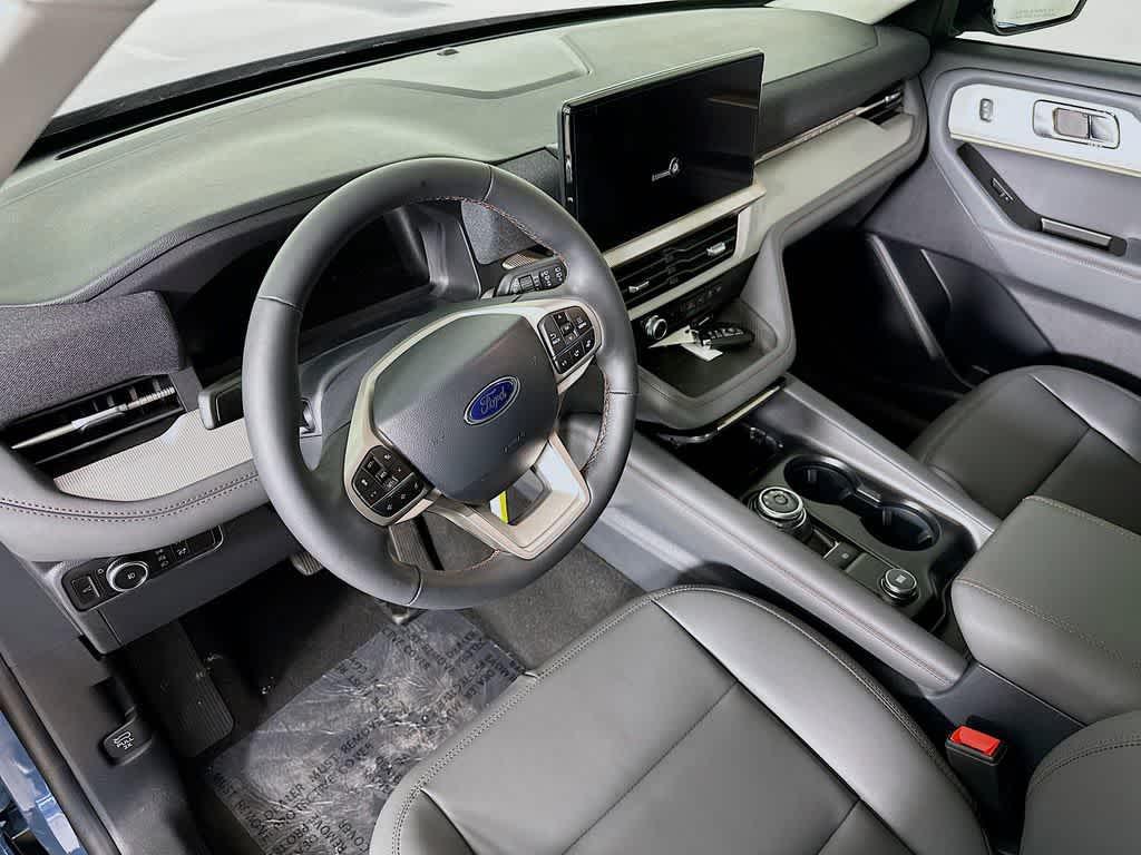 new 2025 Ford Explorer car, priced at $39,160