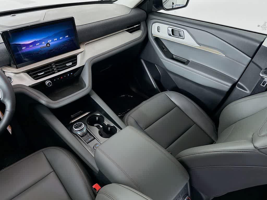 new 2025 Ford Explorer car, priced at $39,160