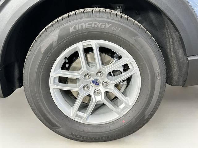 new 2025 Ford Explorer car, priced at $40,987