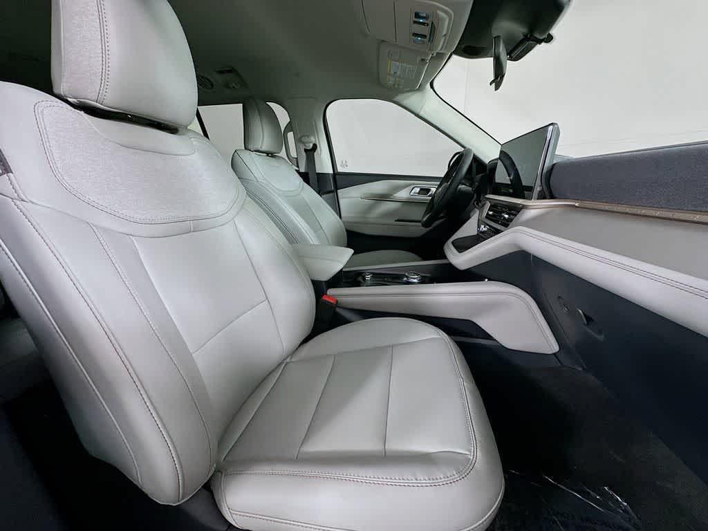 new 2025 Ford Explorer car, priced at $38,507