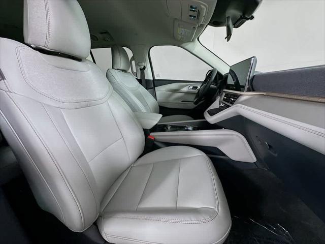 new 2025 Ford Explorer car, priced at $40,467