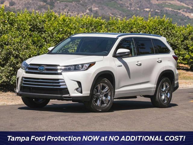used 2017 Toyota Highlander car