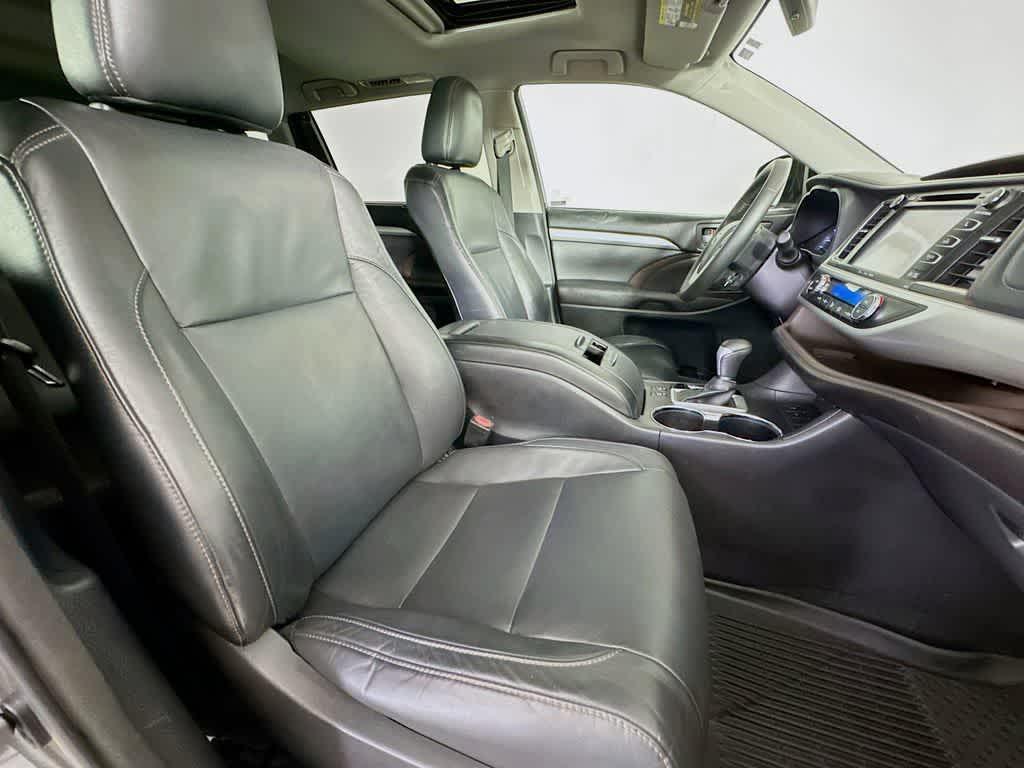 used 2017 Toyota Highlander car, priced at $12,929