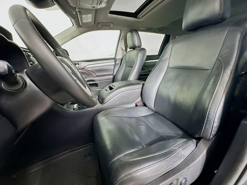 used 2017 Toyota Highlander car, priced at $12,929
