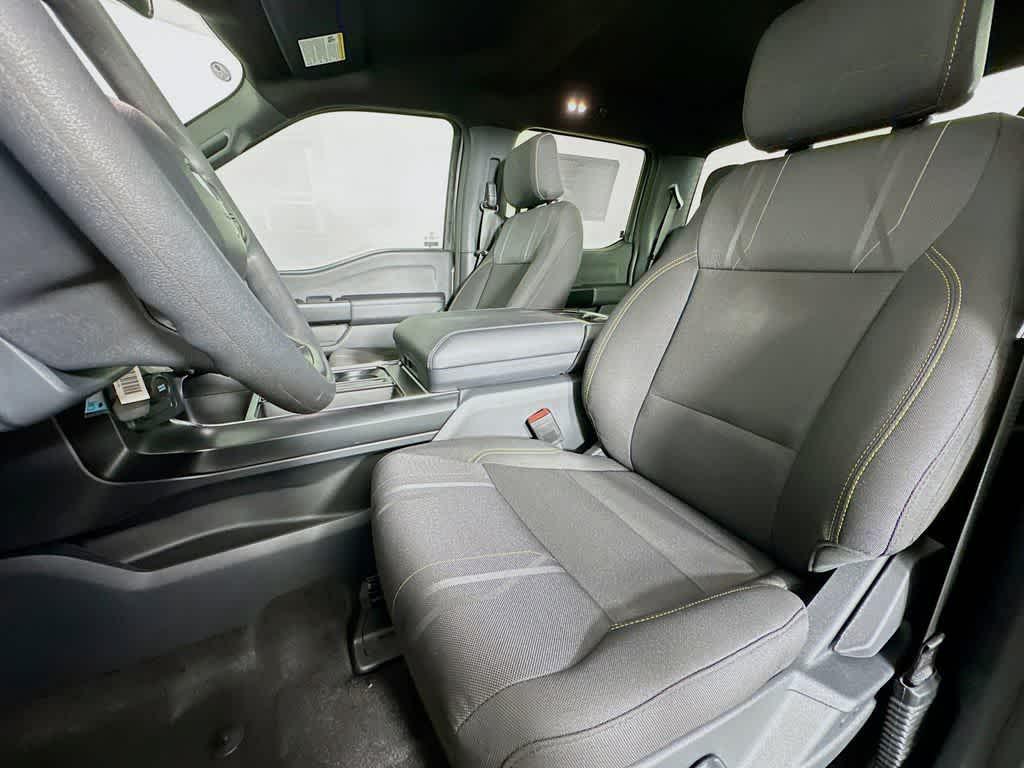 new 2025 Ford F-150 car, priced at $42,272