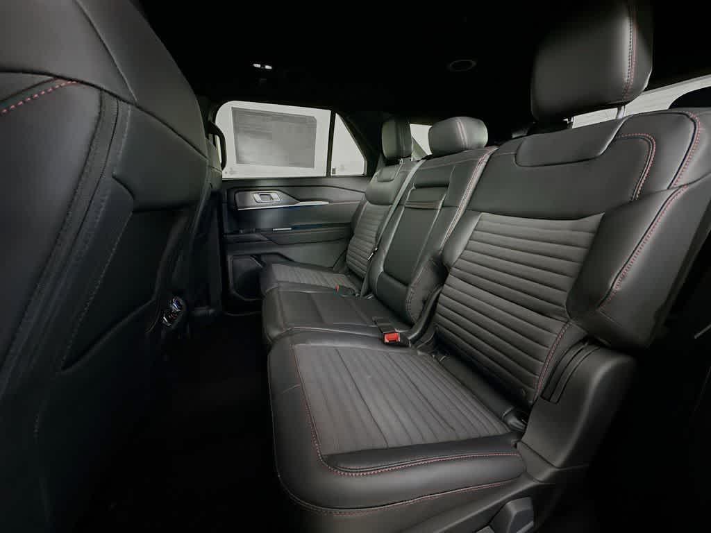 new 2025 Ford Explorer car, priced at $47,925