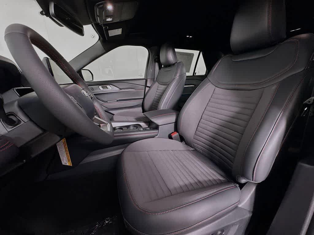 new 2025 Ford Explorer car, priced at $47,925