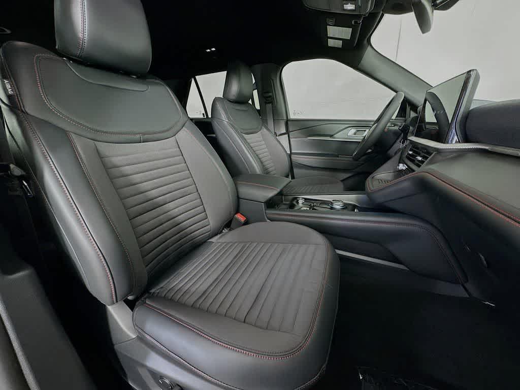 new 2025 Ford Explorer car, priced at $47,925
