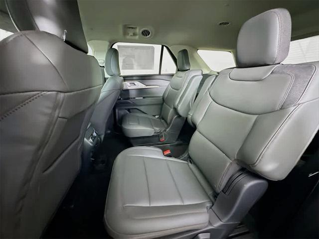 new 2025 Ford Explorer car, priced at $40,321