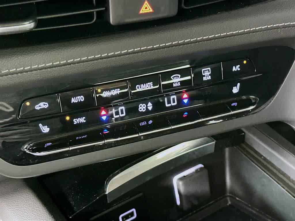 used 2023 Buick Envision car, priced at $19,895