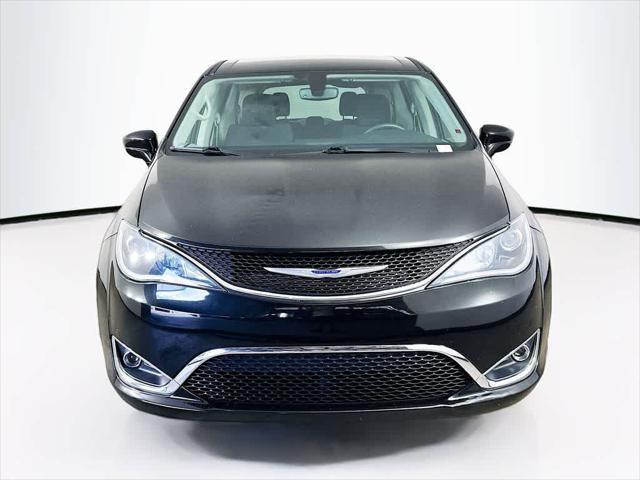 used 2020 Chrysler Pacifica car, priced at $17,239