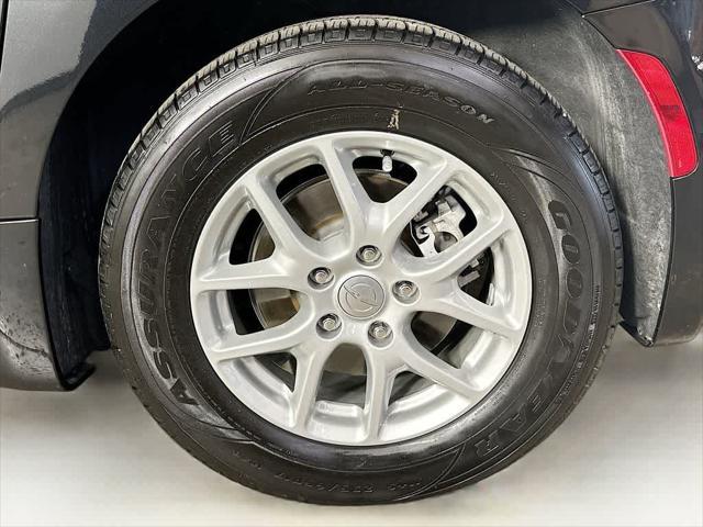 used 2020 Chrysler Pacifica car, priced at $17,239