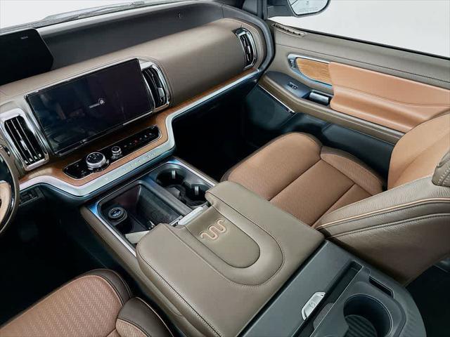 new 2025 Ford Expedition car, priced at $82,313