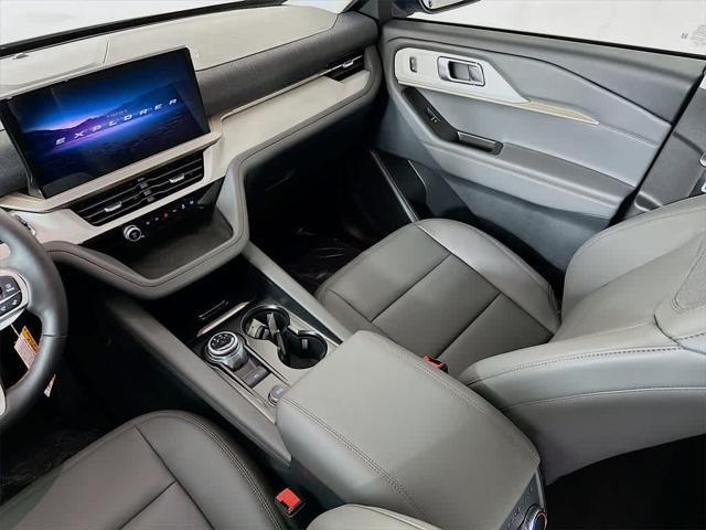 new 2025 Ford Explorer car, priced at $40,660