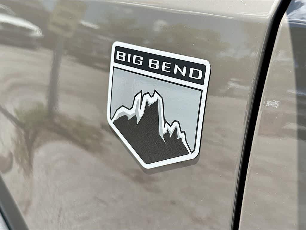 new 2025 Ford Bronco car, priced at $39,320