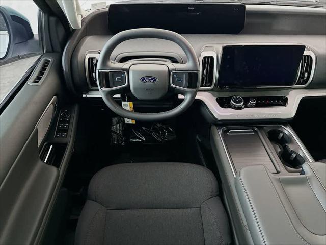 new 2025 Ford Expedition car, priced at $58,875