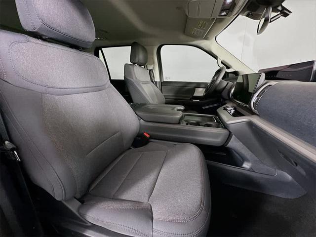 new 2025 Ford Expedition car, priced at $63,995