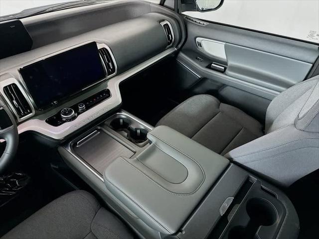 new 2025 Ford Expedition car, priced at $58,875