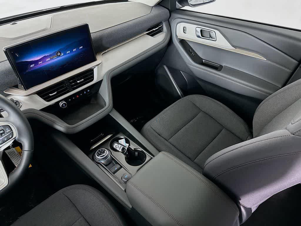 new 2025 Ford Explorer car, priced at $35,588