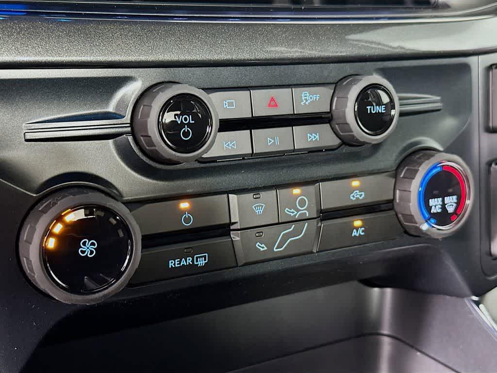 new 2025 Ford F-150 car, priced at $40,643